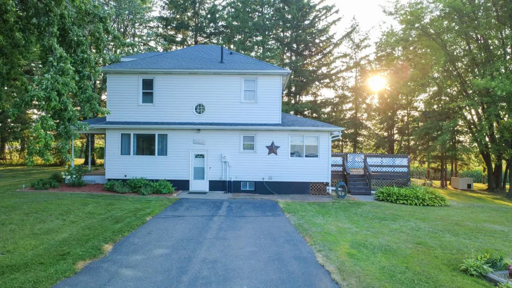 1722 US Highway 12 Hammond, WI 54015