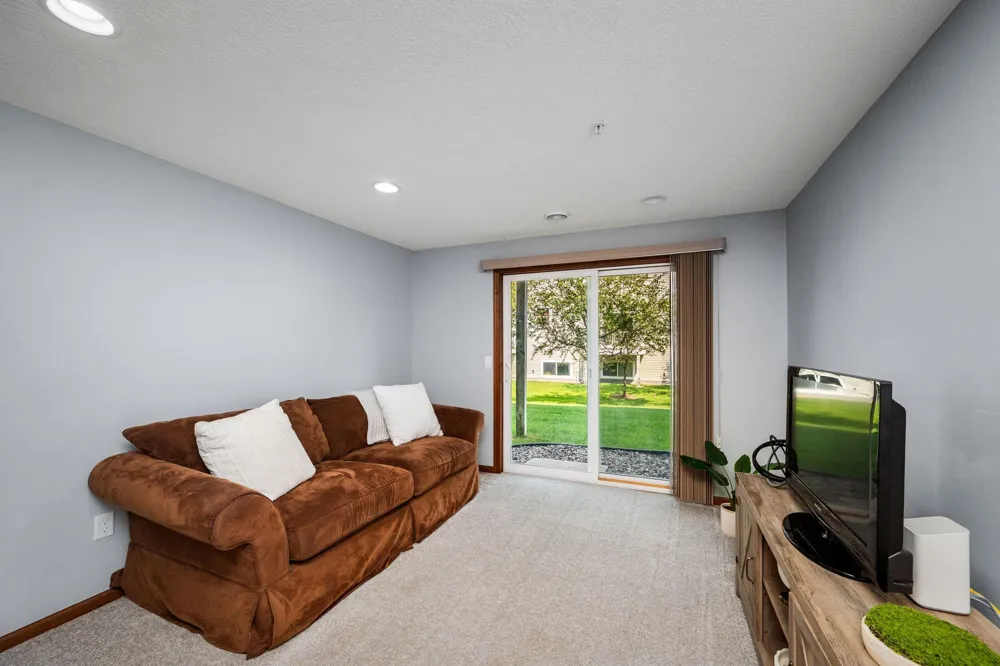 9531 Declaration Drive Chanhassen, MN 55317