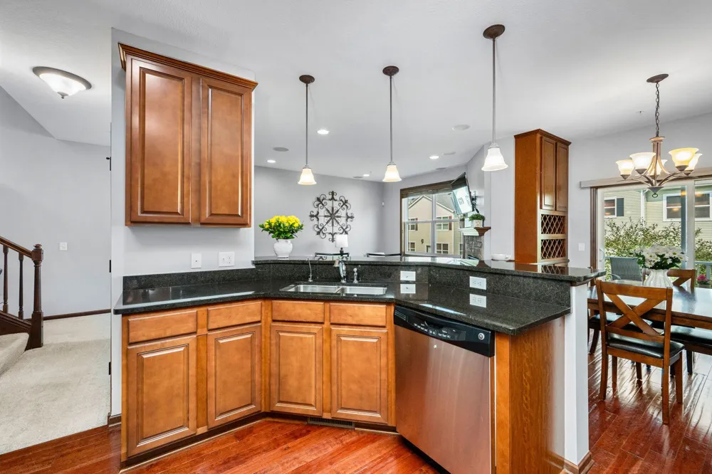9531 Declaration Drive Chanhassen, MN 55317