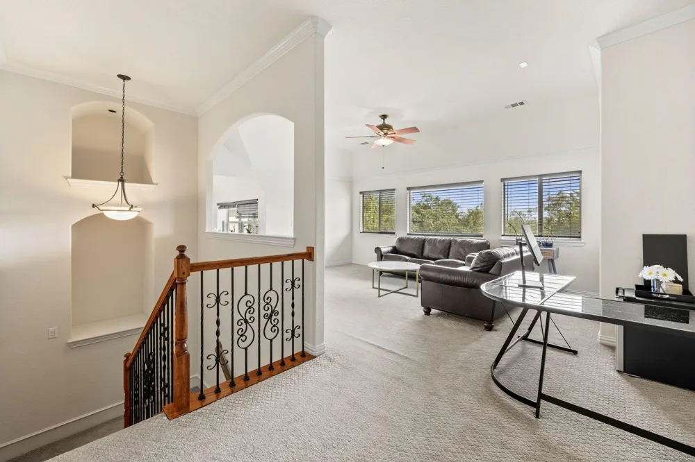 804 Bentwater Parkway Grand Prairie, TX 75104