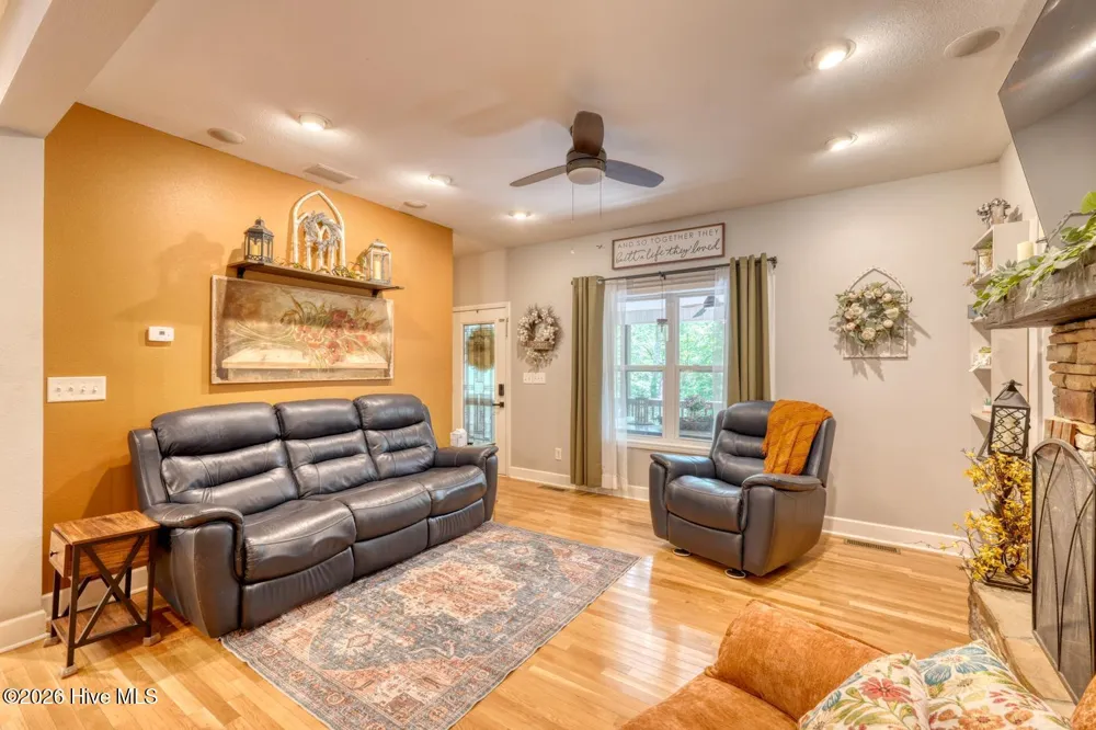 152 Lonesome Pine Trail Blairsville, GA 30512