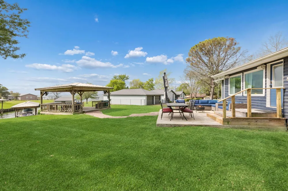 220 Teal Circle Livingston, TX 77351