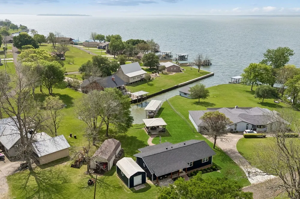 220 Teal Circle Livingston, TX 77351