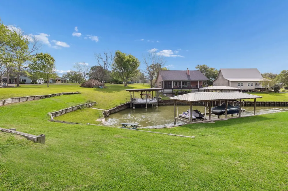 220 Teal Circle Livingston, TX 77351