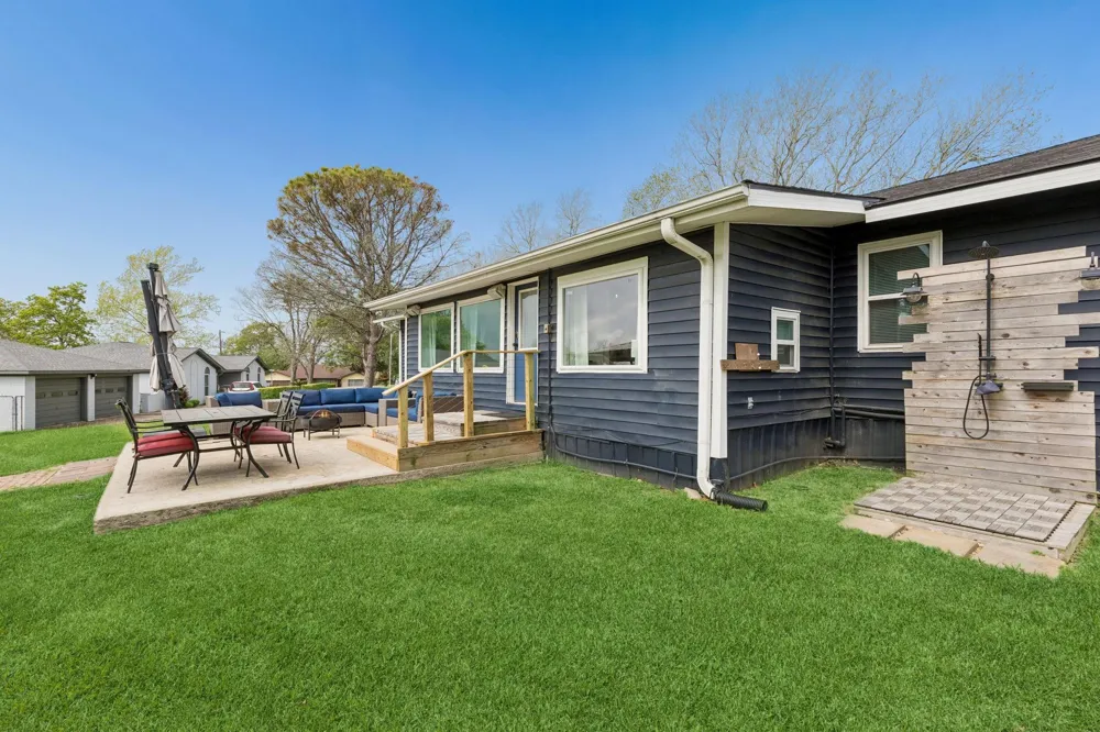 220 Teal Circle Livingston, TX 77351