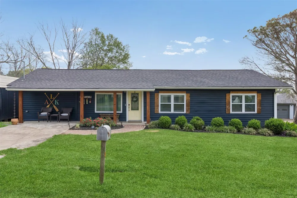220 Teal Circle Livingston, TX 77351