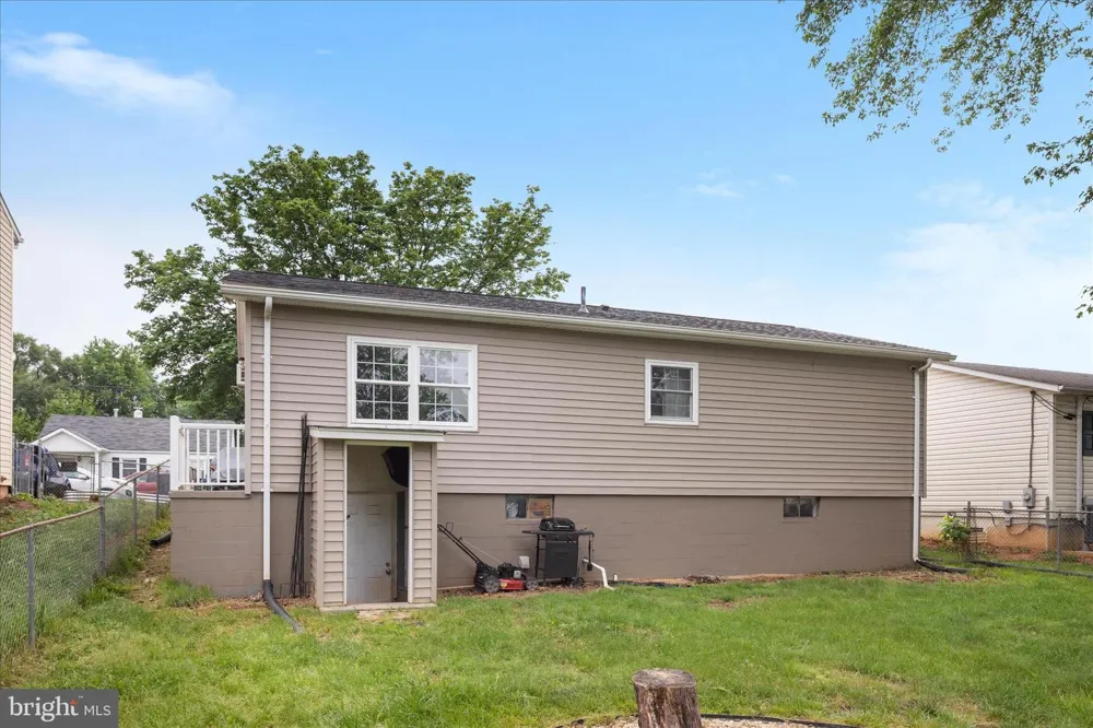 706 W 14TH STREET Front Royal, VA 22630