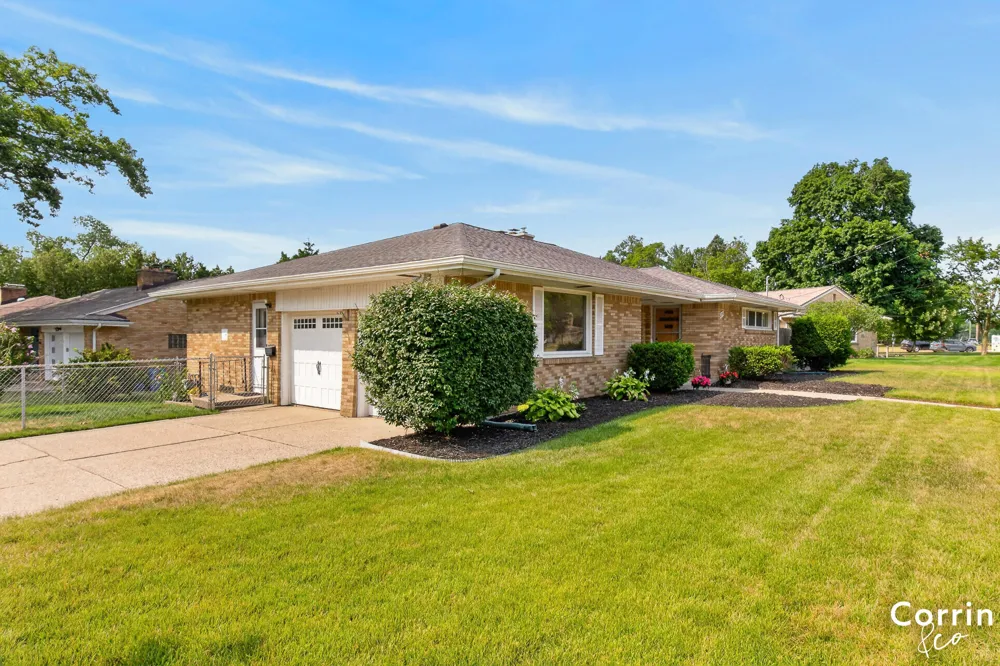 2741 Plainfield Avenue NE Grand Rapids, MI 49505