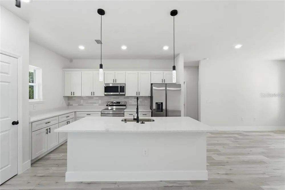 3286 W CRANDON DRIVE Citrus Springs, FL 34433
