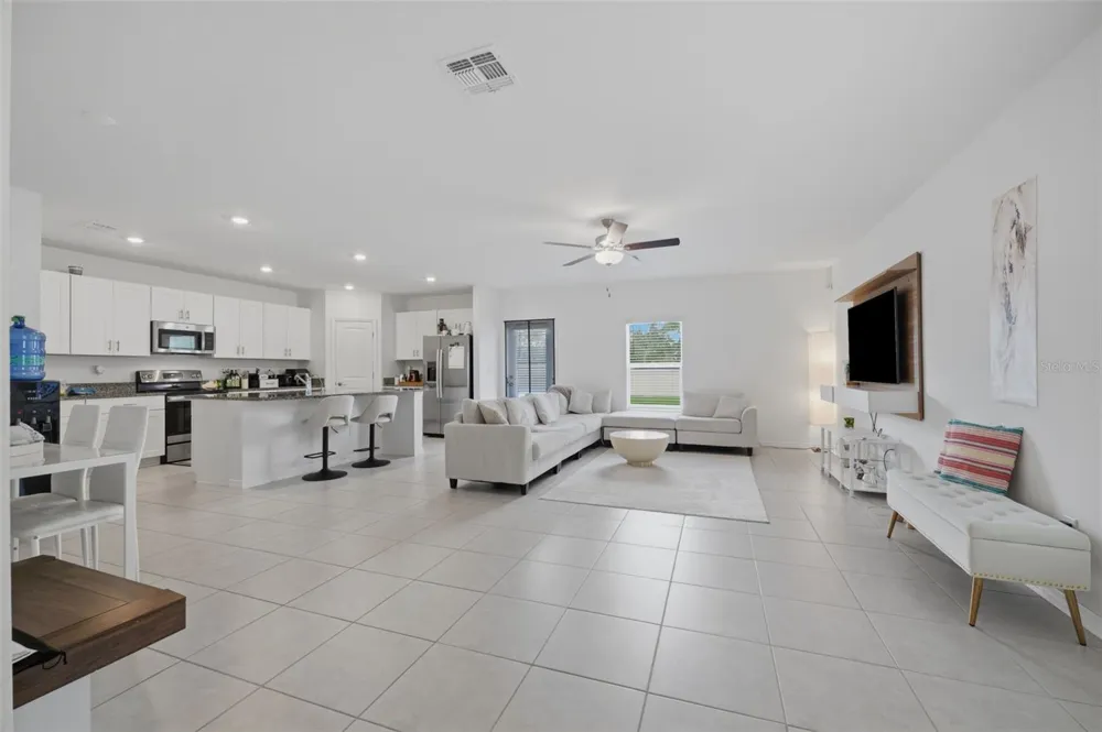 6453 BACK FORTY LOOP Zephyrhills, FL 33541