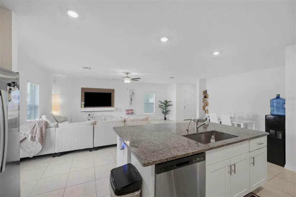 6453 BACK FORTY LOOP Zephyrhills, FL 33541