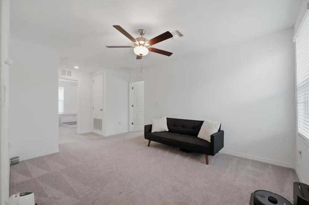 6453 BACK FORTY LOOP Zephyrhills, FL 33541