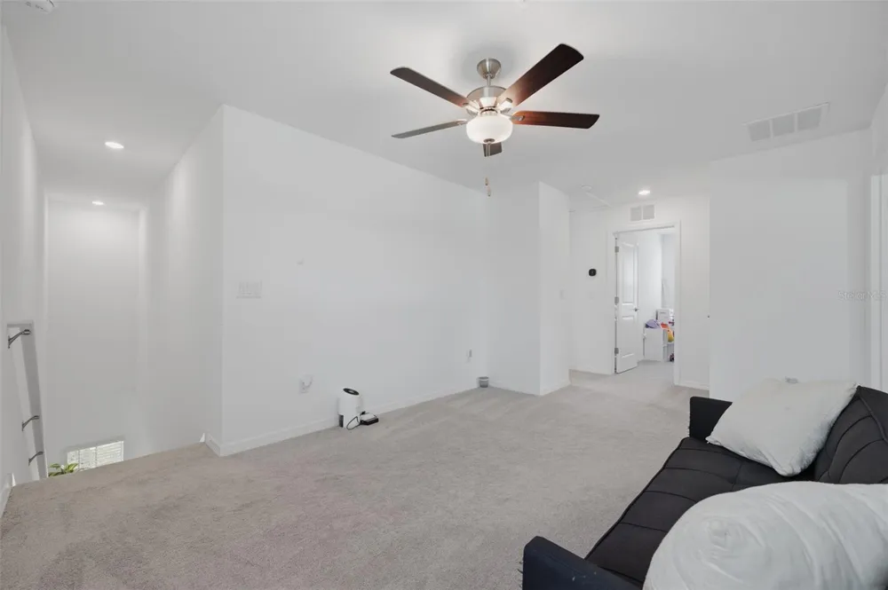 6453 BACK FORTY LOOP Zephyrhills, FL 33541