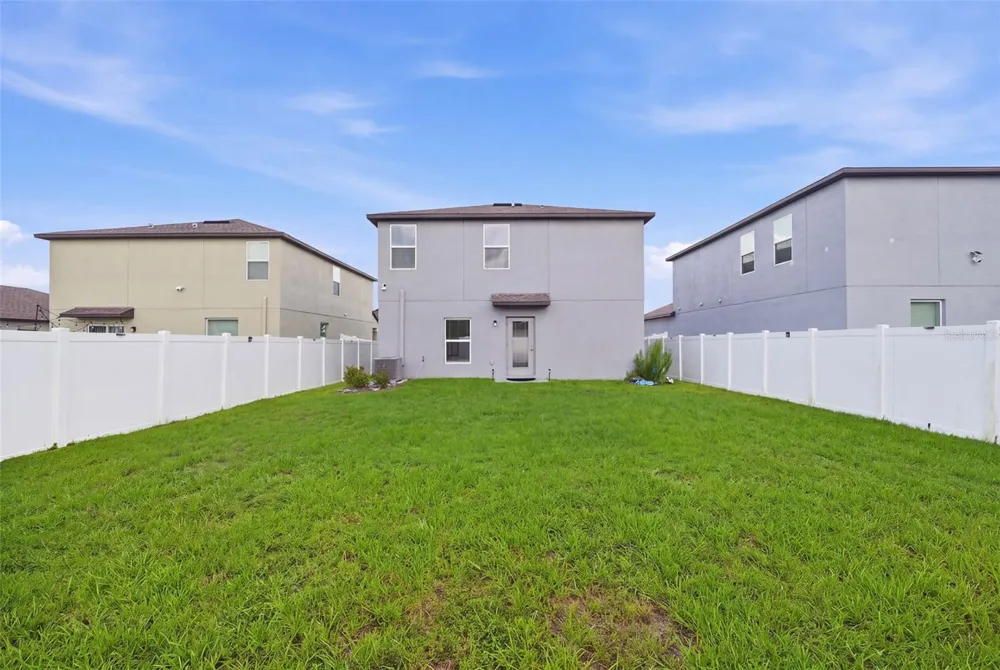 6453 BACK FORTY LOOP Zephyrhills, FL 33541