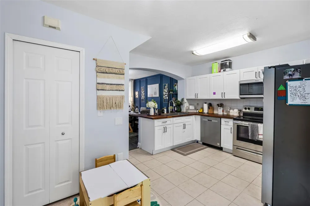 6105 OLIVEDALE DRIVE Riverview, FL 33578
