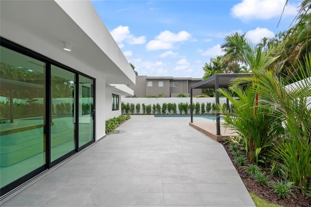 D-1 SUN VALLEY Guaynabo, PR 00966