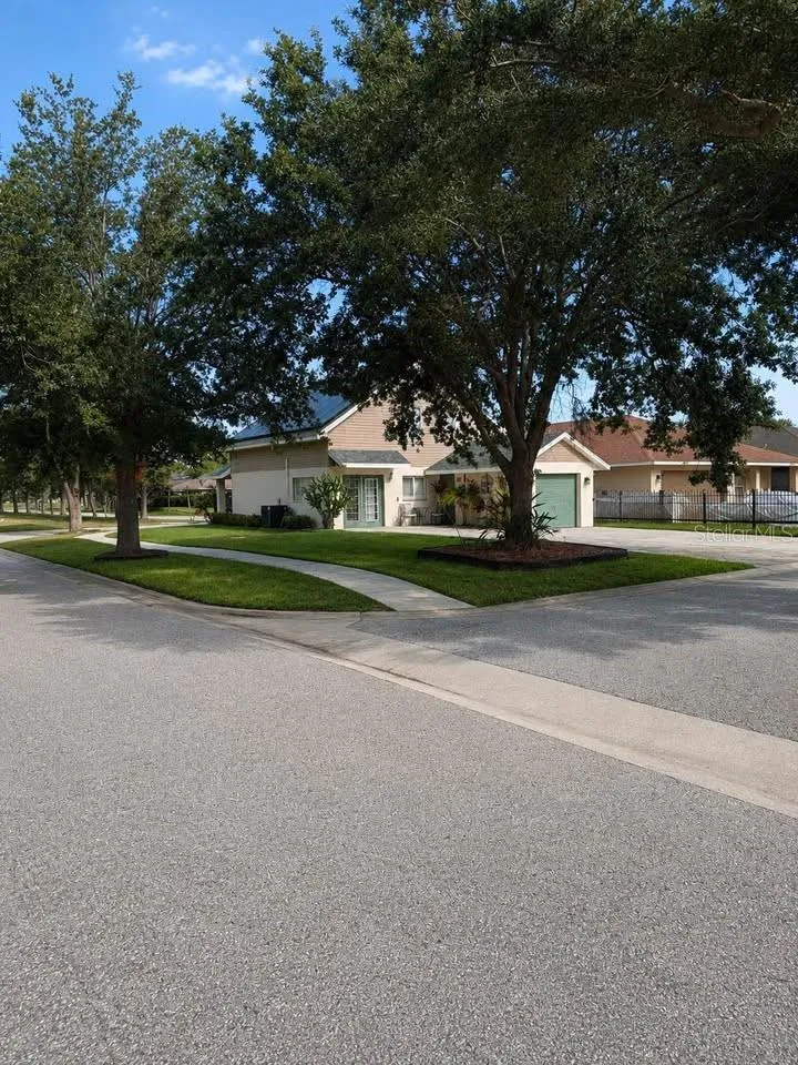 2328 PLEASURE RUN DRIVE Ruskin, FL 33570