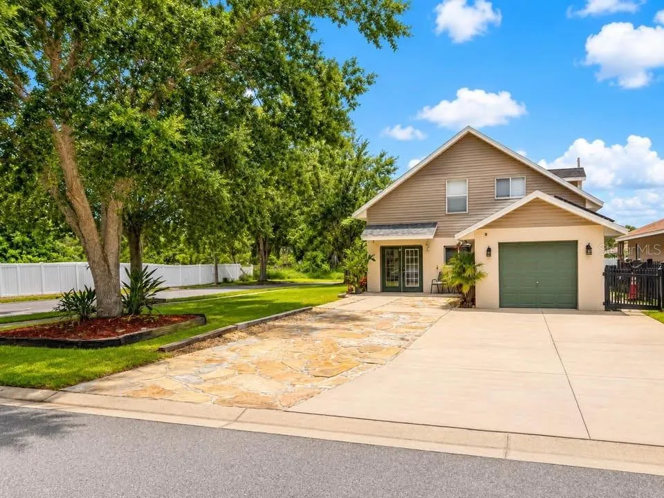 2328 PLEASURE RUN DRIVE Ruskin, FL 33570