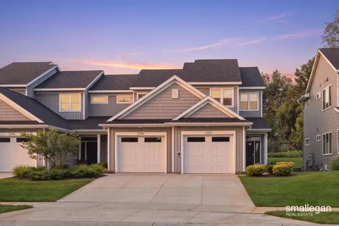 2382 Watertown Way NE