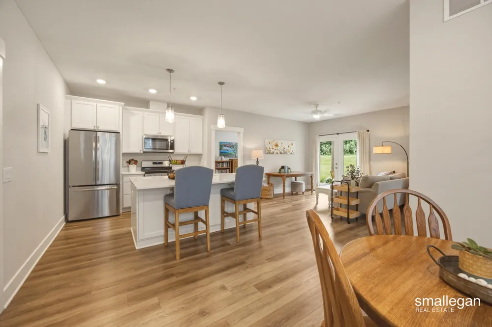 2382 Watertown Way NE Grand Rapids, MI 49505