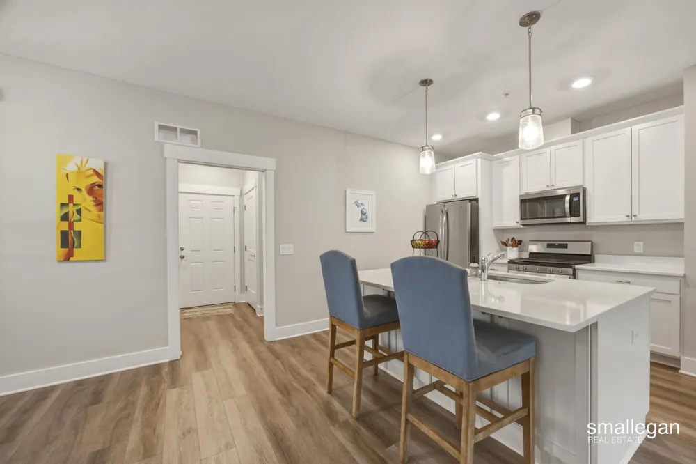 2382 Watertown Way NE Grand Rapids, MI 49505