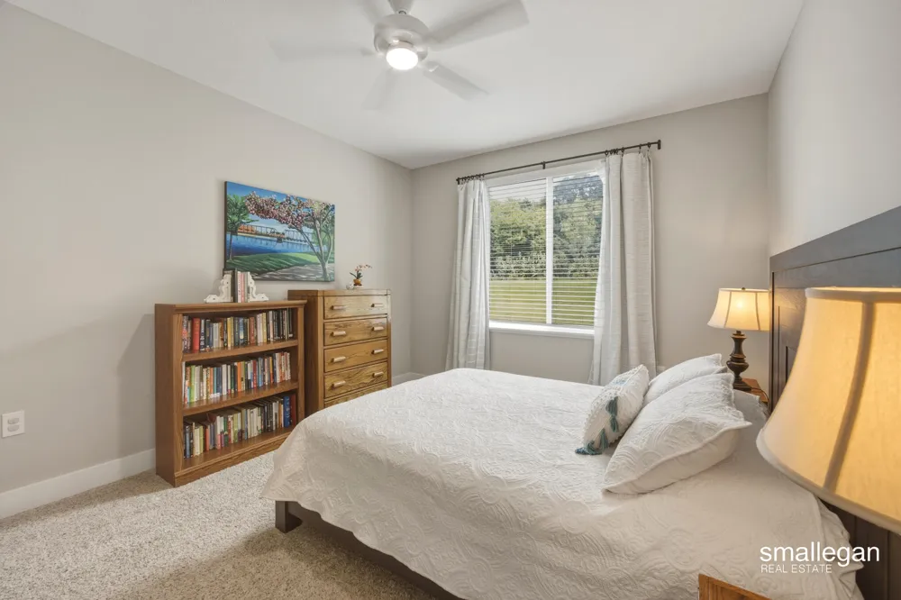2382 Watertown Way NE Grand Rapids, MI 49505