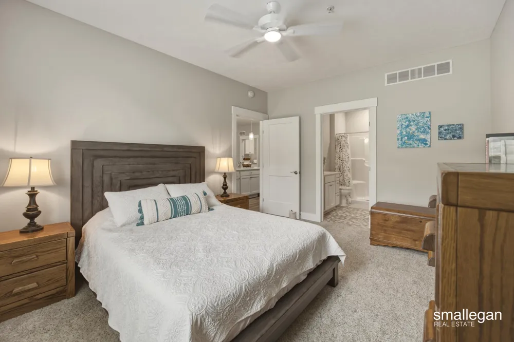 2382 Watertown Way NE Grand Rapids, MI 49505