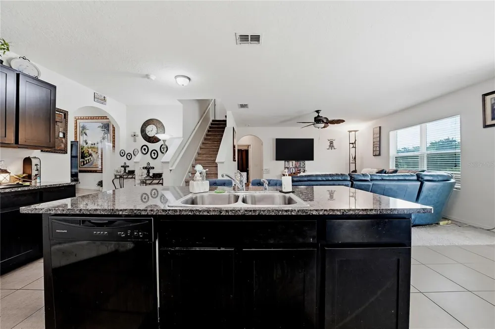 8128 HARWICH PORT LANE Gibsonton, FL 33534