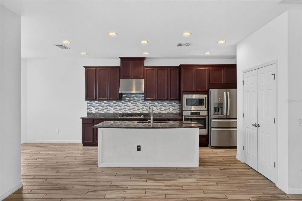 5934 ANISE DRIVE Sarasota, FL 34238