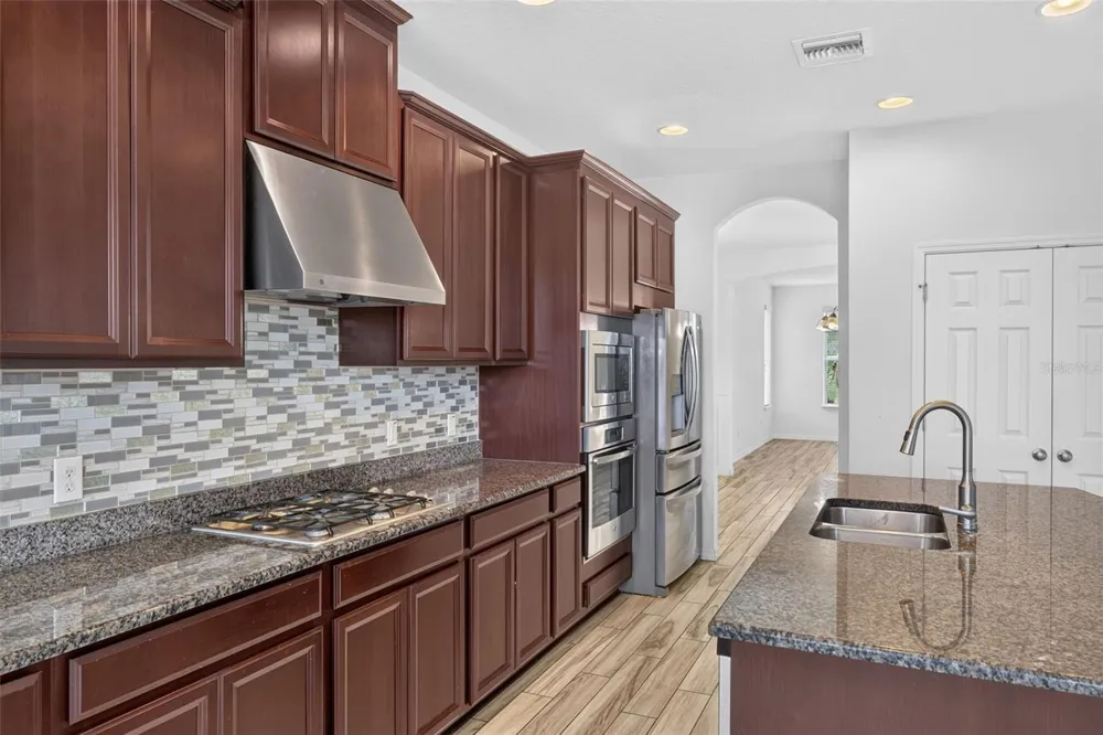 5934 ANISE DRIVE Sarasota, FL 34238