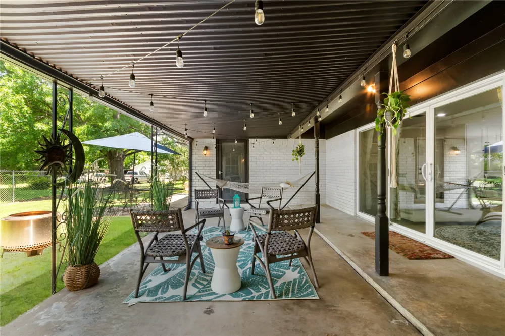 436 Ball Street Grapevine, TX 76051