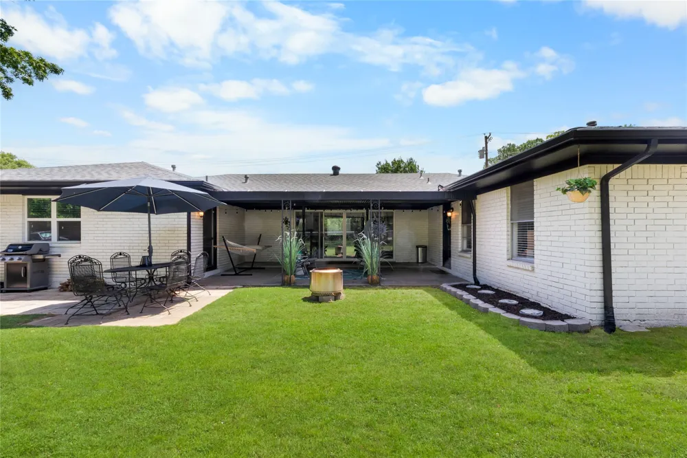 436 Ball Street Grapevine, TX 76051