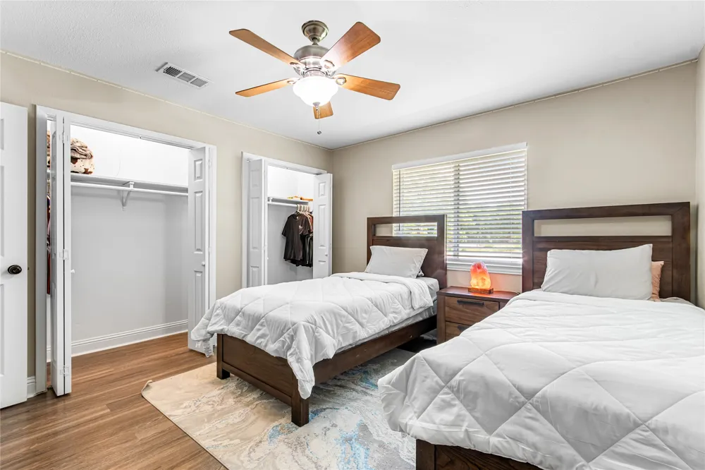 436 Ball Street Grapevine, TX 76051