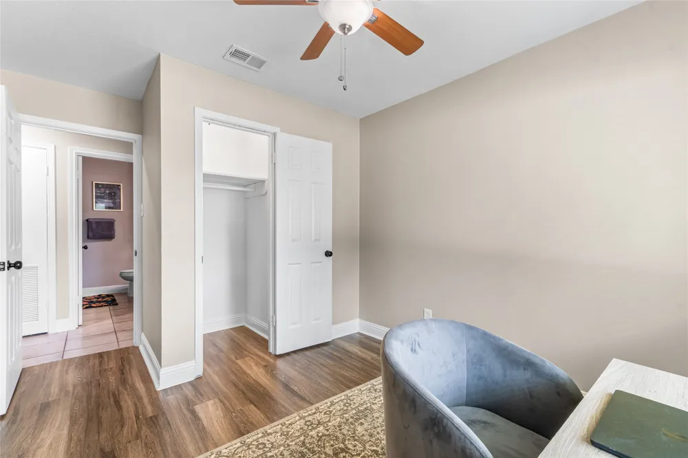 436 Ball Street Grapevine, TX 76051