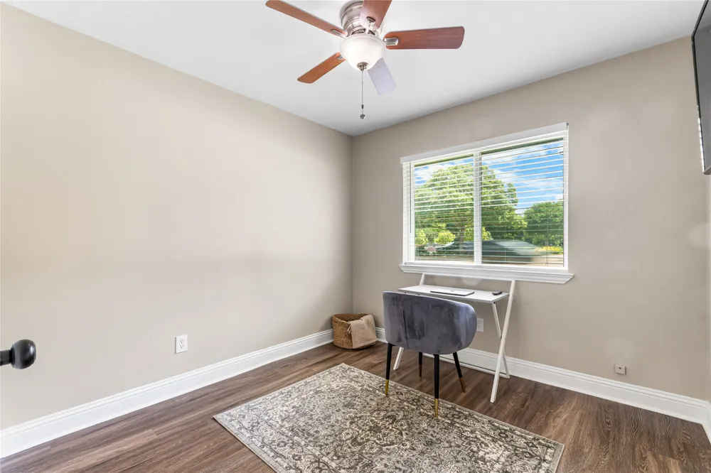 436 Ball Street Grapevine, TX 76051