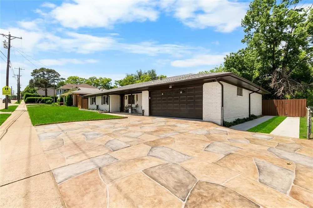 436 Ball Street Grapevine, TX 76051