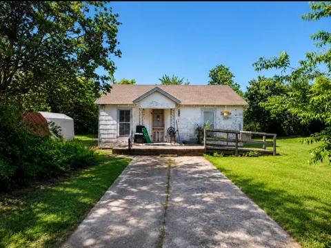 1325 Old Dallas Road