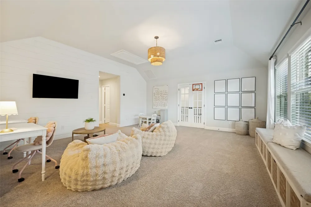 9004 Washington Lane Argyle, TX 76226