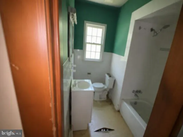 178 TWIN LAKES DRIVE Shohola, PA 18458