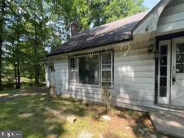 178 TWIN LAKES DRIVE Shohola, PA 18458
