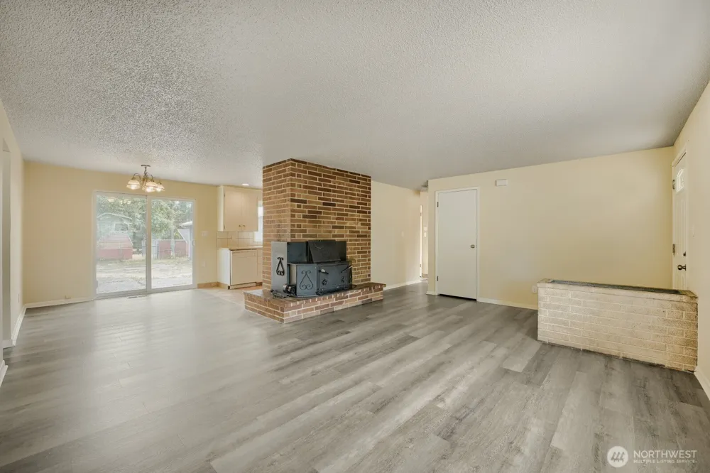 7818 126th Street E Puyallup, WA 98373