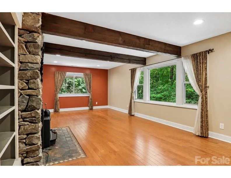 3 Edelweiss Drive Horse Shoe, NC 28742