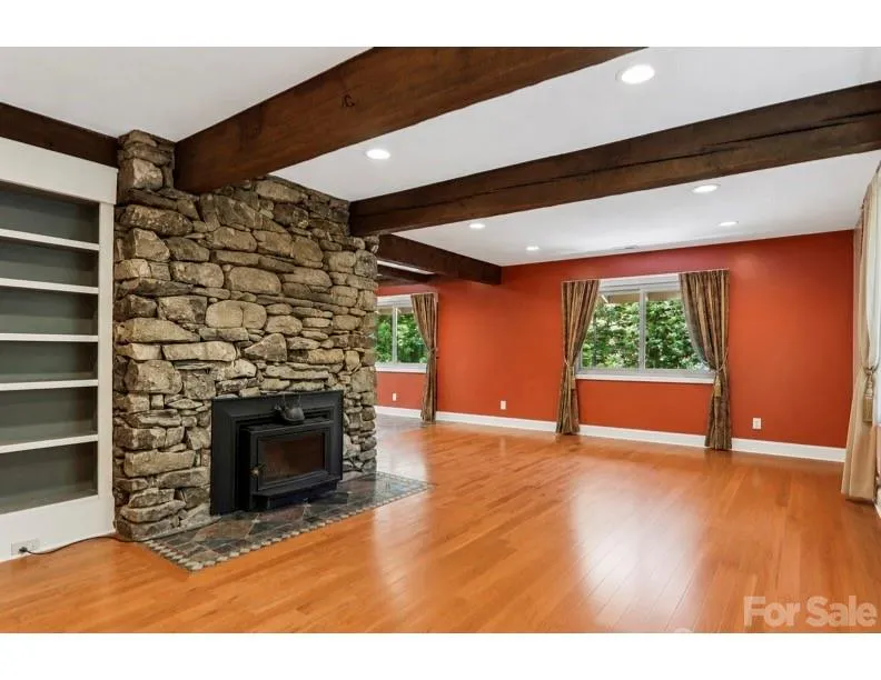 3 Edelweiss Drive Horse Shoe, NC 28742