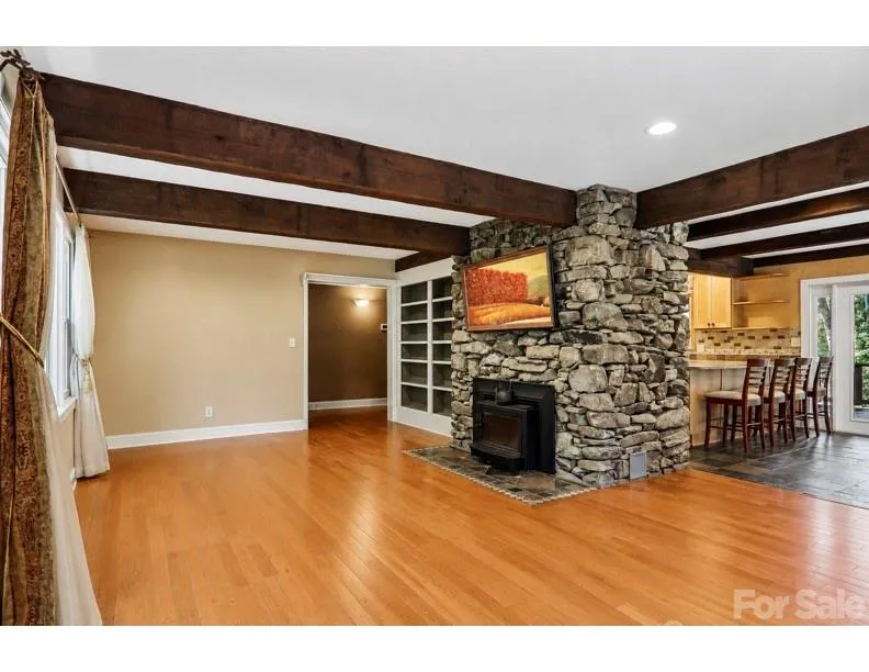 3 Edelweiss Drive Horse Shoe, NC 28742