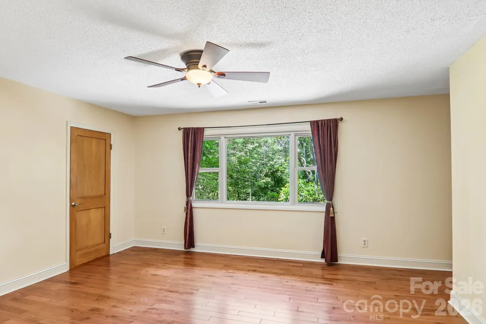 3 Edelweiss Drive Horse Shoe, NC 28742