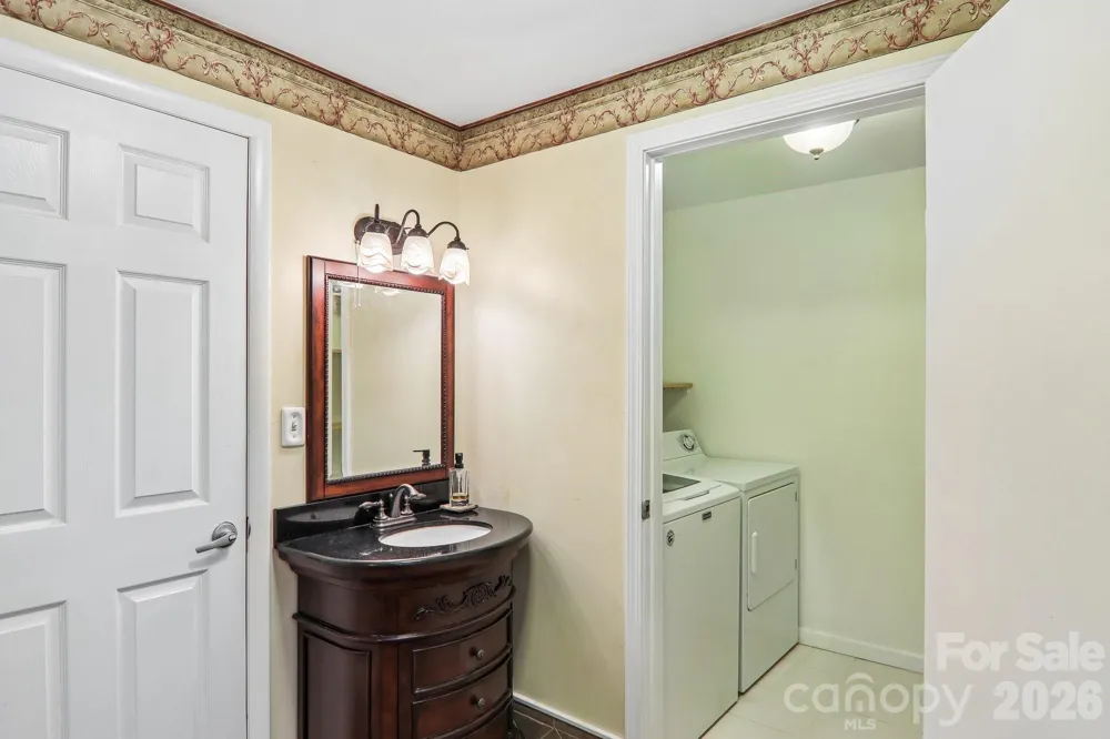 3 Edelweiss Drive Horse Shoe, NC 28742