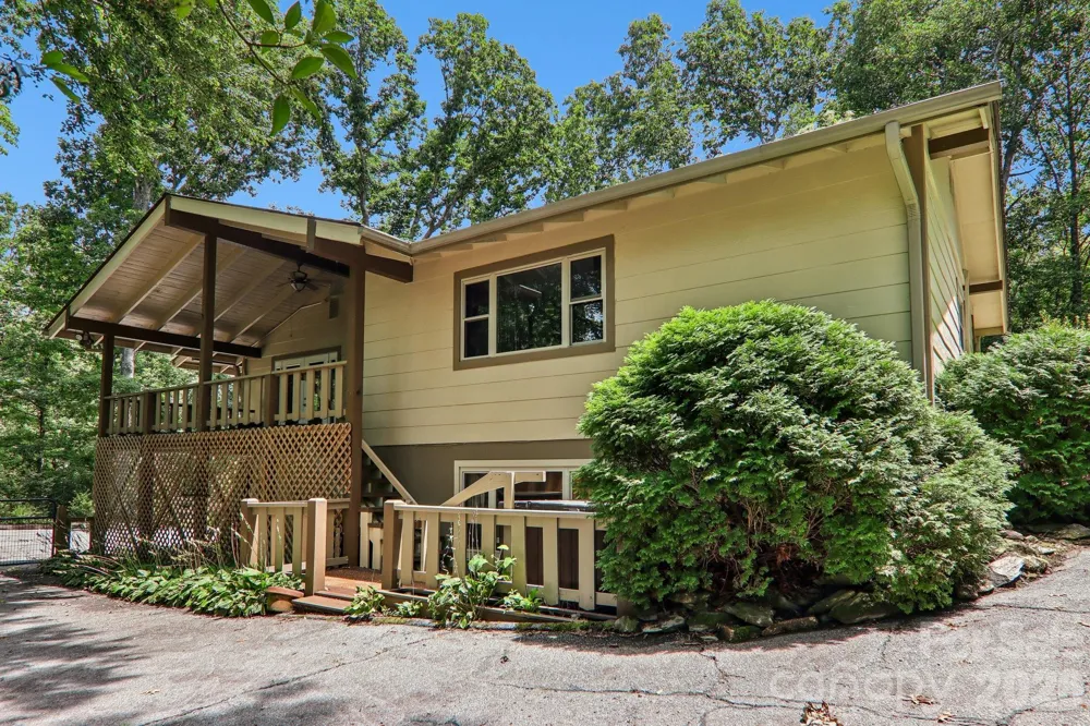 3 Edelweiss Drive Horse Shoe, NC 28742