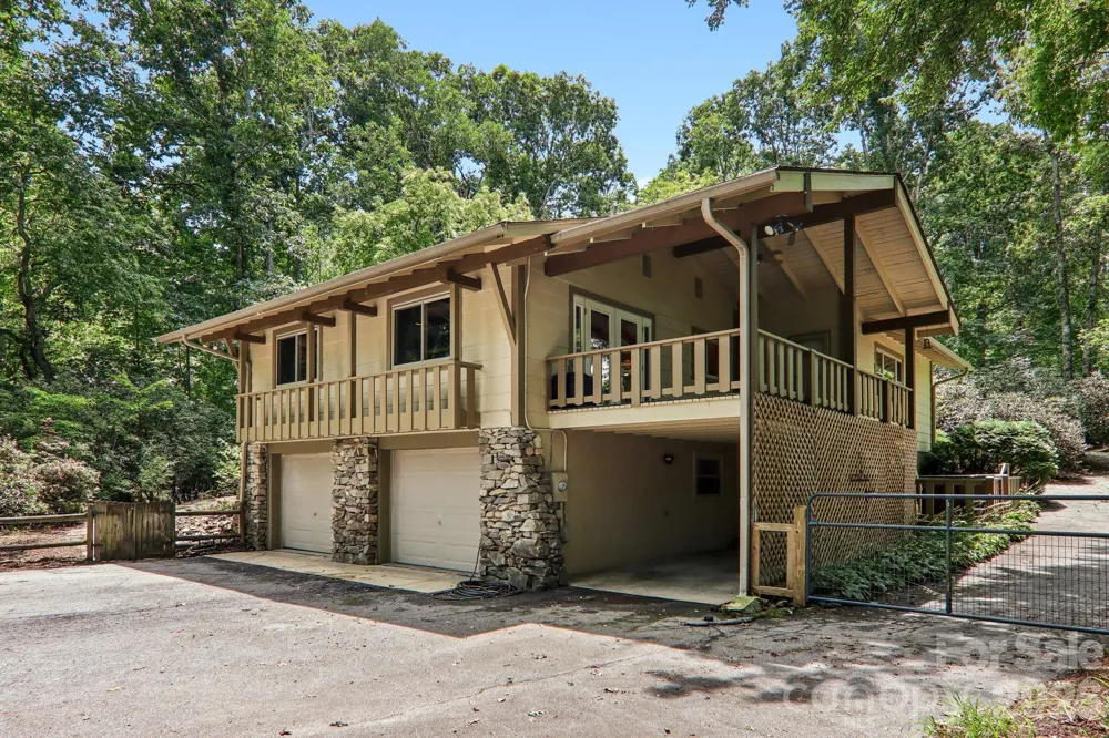 3 Edelweiss Drive Horse Shoe, NC 28742