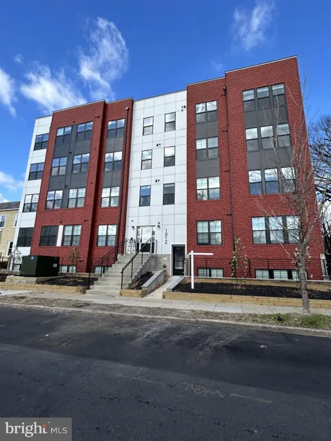 1812 H PLACE NE #202
