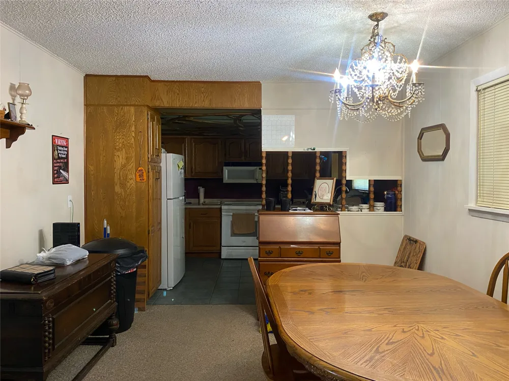912 S Thompson Avenue Cushing, OK 74023